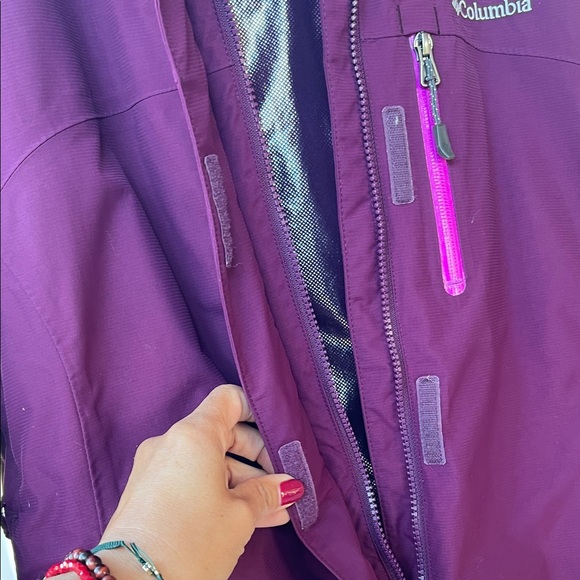 Columbia Women's Deep Purple Ski Jacket - Picture 5 of 8